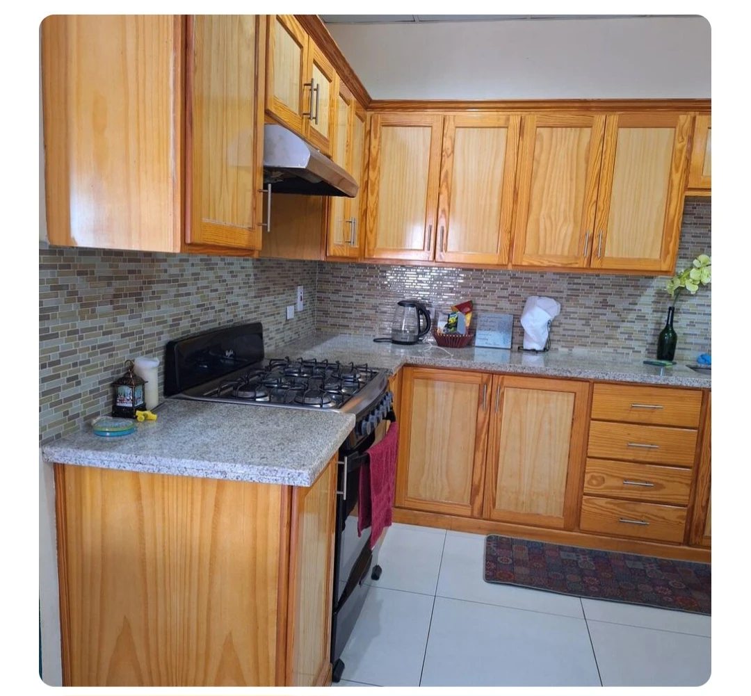 2 beds 2 bath 2 car parks breezy spacious apartment for sale.